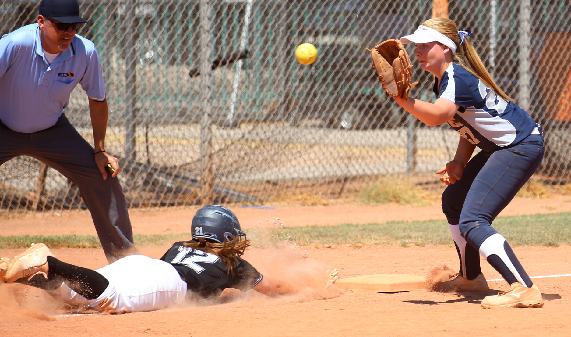 No. 7 Mountain View 3, No. 3 Ironwood Ridge 7, state softball playoffs